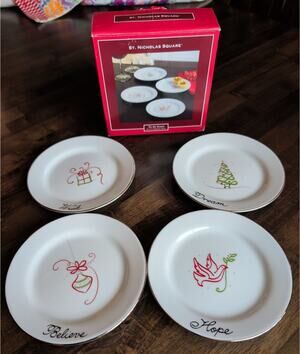 Set (4) St. Nicholas Square Tis the Season appetizer plates 6.5" Porcelain Silvr